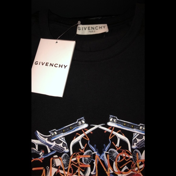 Givenchy T-shirt Sz Small Black